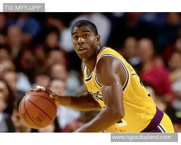 拉塞尔威斯布鲁克的篮球传奇之路与职业生涯的辉煌成就分析