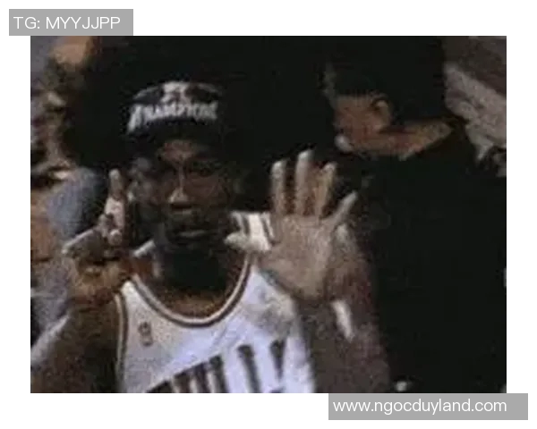 科比与詹姆斯经典对决瞬间动图合集回顾篮球传奇的巅峰时刻